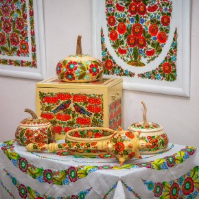 Урочисте завершення виставки Тетяни Гарькавої "Наступність поколінь"